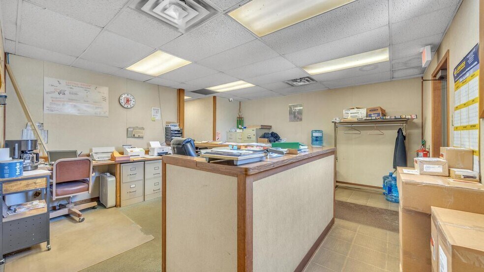 More Photos Of 310 S 10th St, Oostburg Manufacturing For Sale