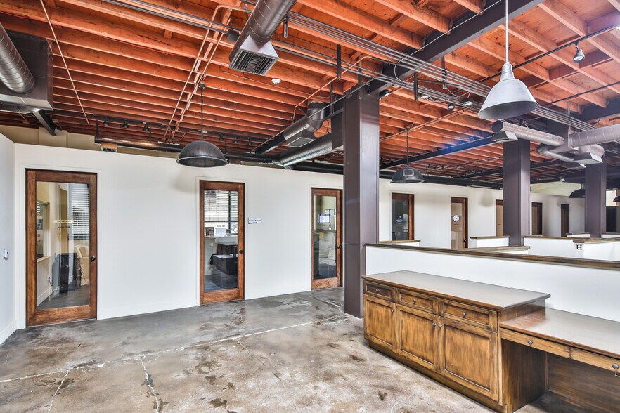 More Photos Of 3211 Cahuenga Blvd W, Los Angeles Loft Creative Space For Lease