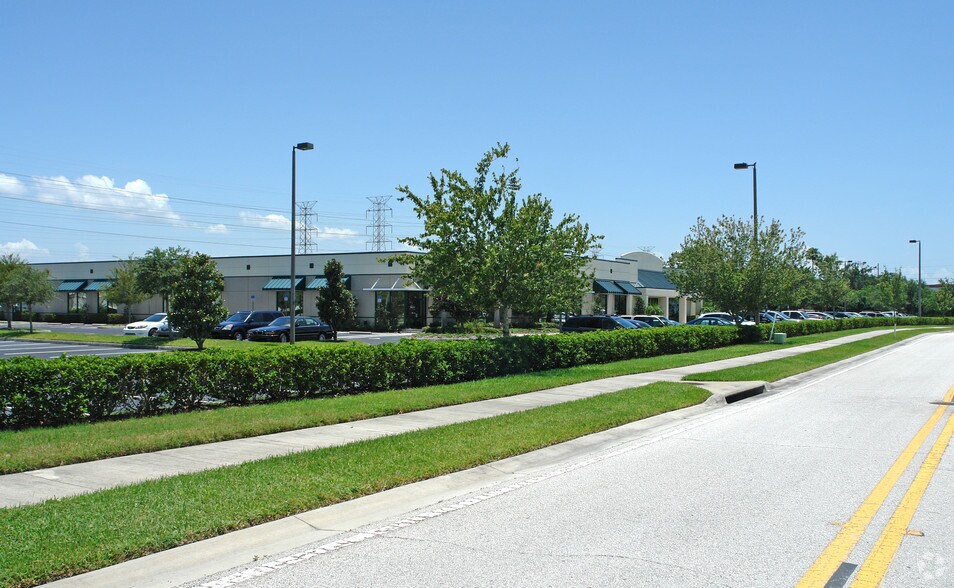 More Photos Of 4033 Tampa Rd, Oldsmar Office For Lease