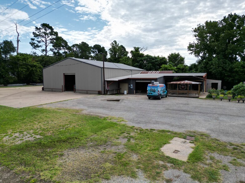 More Photos Of 4895 FM 850, Tyler Flex For Sale