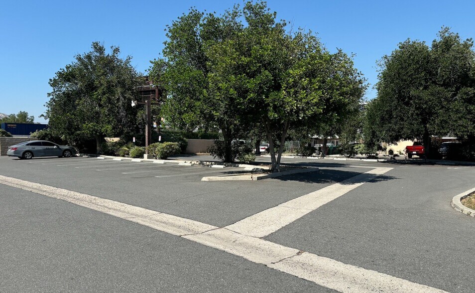 More Photos Of 23470 Olive Wood Plaza Dr, Moreno Valley Office Residential For Lease