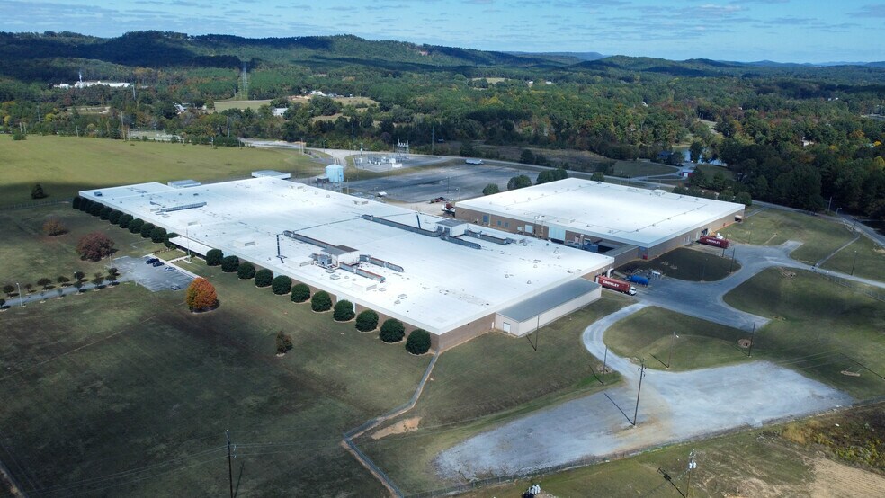 More Photos Of 400 Industrial Blvd, Leesburg Unknown For Lease