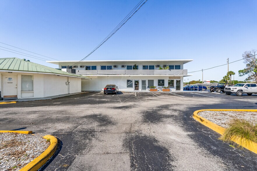 More Photos Of 1615 14th Ave, Vero Beach Medical For Sale