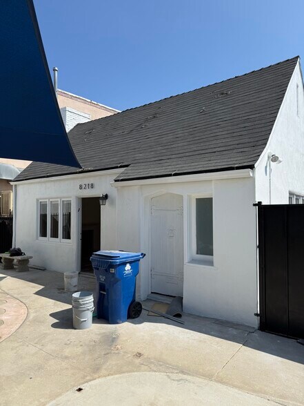 Primary Photo Of 8218 W Sunset Blvd, West Hollywood Loft Creative Space For Lease