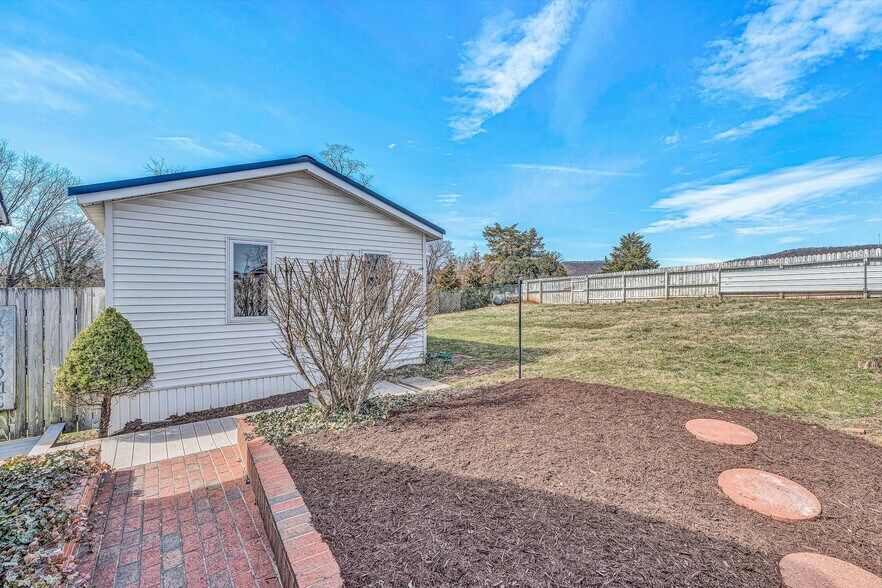 More Photos Of 185 Claiborne Ave, Rocky Mount Hospitality For Sale