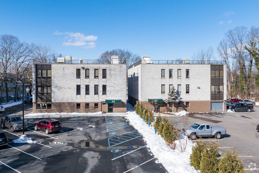 More Photos Of 515 Route 111, Hauppauge Medical For Lease