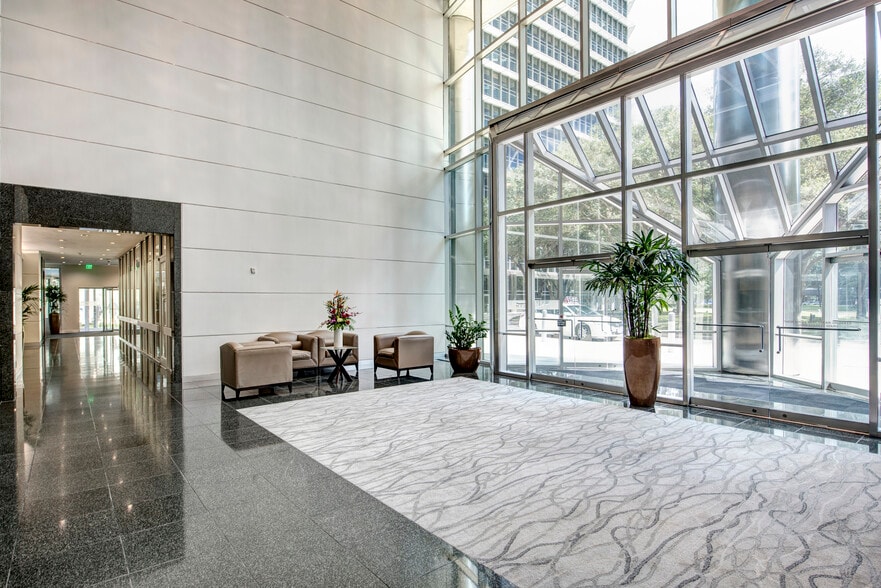 More Photos Of 10370 Richmond Ave, Houston Office For Lease