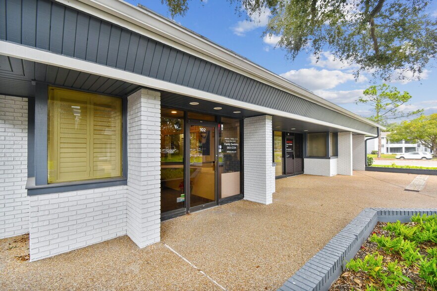 More Photos Of 3910 Northdale Blvd, Tampa Medical For Sale