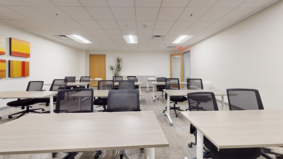 More Photos Of 14500 N Northsight Blvd, Scottsdale Office For Lease
