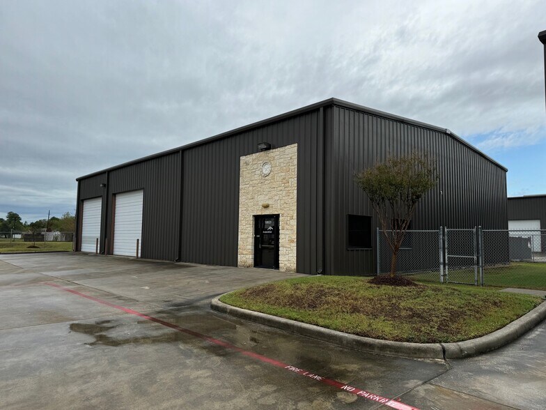 More Photos Of 10187 Windfern Rd, Houston Unknown For Lease