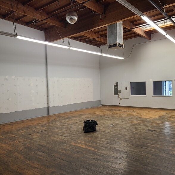 More Photos Of 4520 Stine Rd, Bakersfield Warehouse For Lease