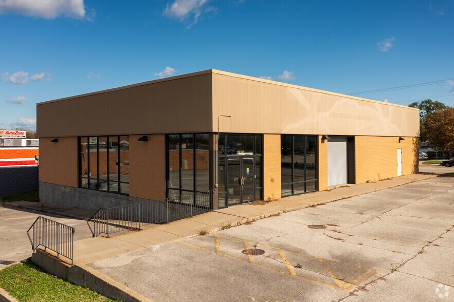 Primary Photo Of 3590-3596 Village Ct, Gary Unknown For Lease