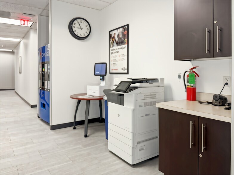 More Photos Of 1100 NW Loop 410, San Antonio Coworking Space