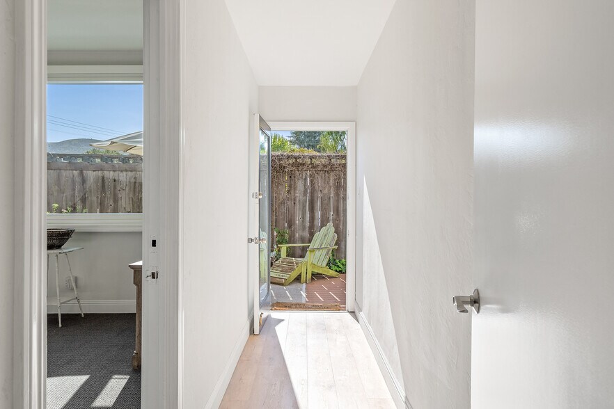 More Photos Of 125-131 Camino Alto, Mill Valley Office For Lease