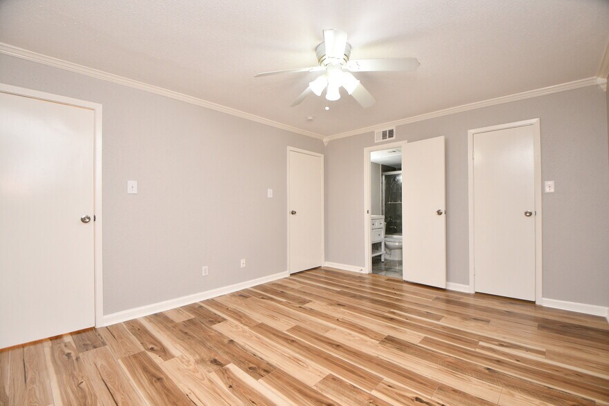 More Photos Of , Houston Multifamily For Sale