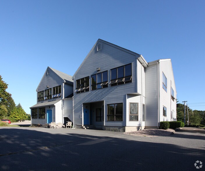 More Photos Of 688 Boston Post Rd, Westbrook Storefront Retail Office For Lease