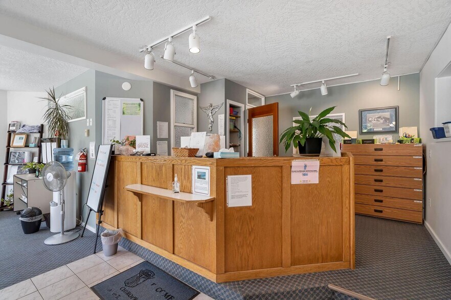 More Photos Of 385 Lagoon Rd, Colwood Office For Sale