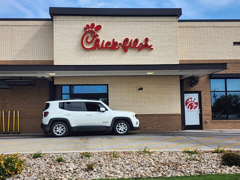 More Photos Of 500 E Commerce St, Brownwood Fast Food For Sale