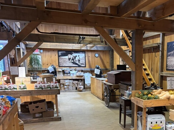 More Photos Of 138 Main Rd, Westhampton Restaurant For Lease