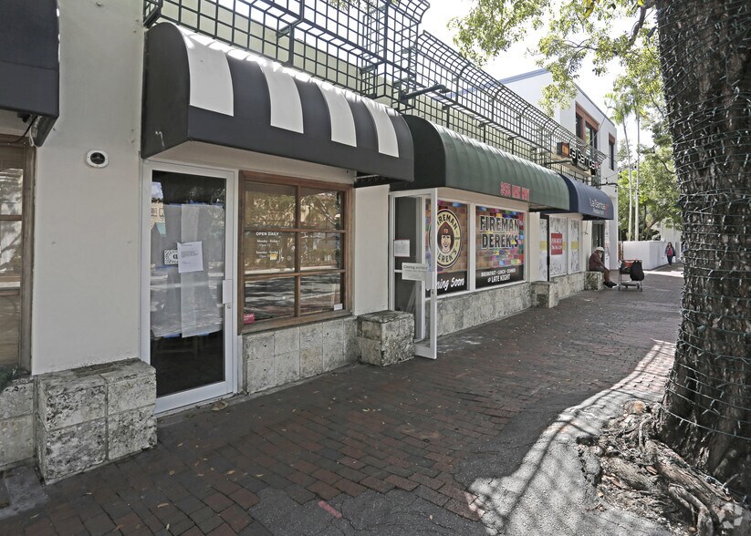More Photos Of 3433-3437 Main Hwy, Miami Storefront For Lease