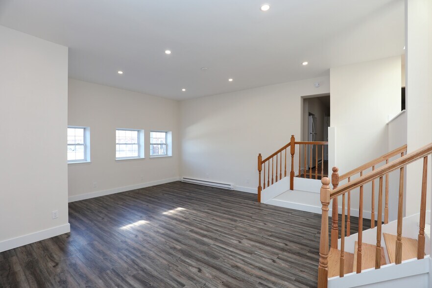 More Photos Of 14311 Route 9W, Ravena Apartments For Sale