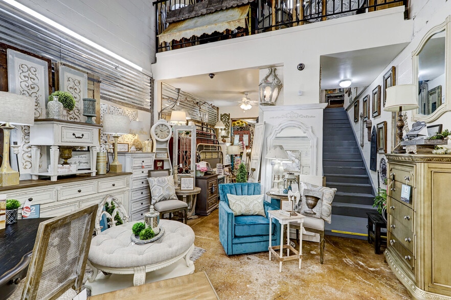 More Photos Of 8380 Spencer Hwy, La Porte Freestanding For Sale