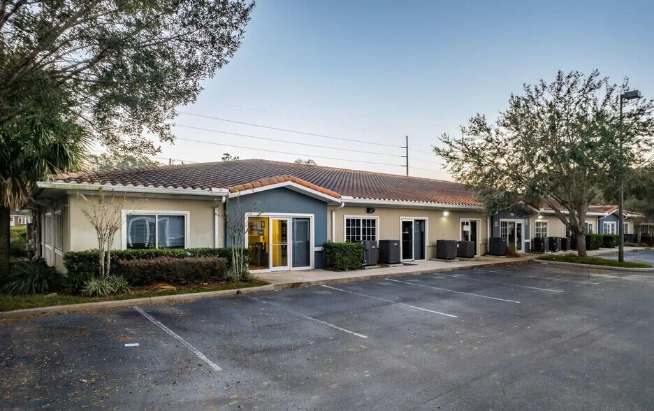 More Photos Of 7900 Forest City Rd, Orlando Unknown For Lease