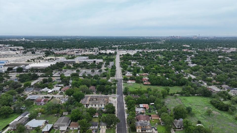 More Photos Of 703 Logwood Ave, San Antonio Apartments For Sale