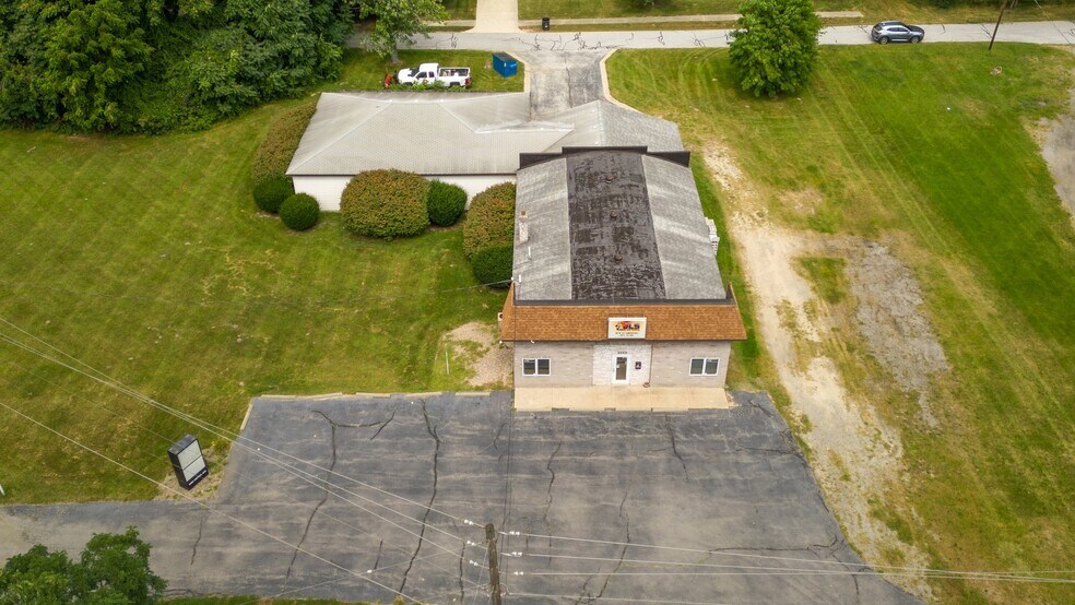 More Photos Of 5680 Central Ave, Portage Warehouse For Lease