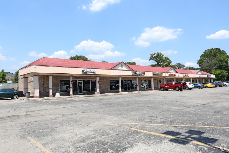 More Photos Of 534-618 E 99th St, Kansas City General Retail For Lease