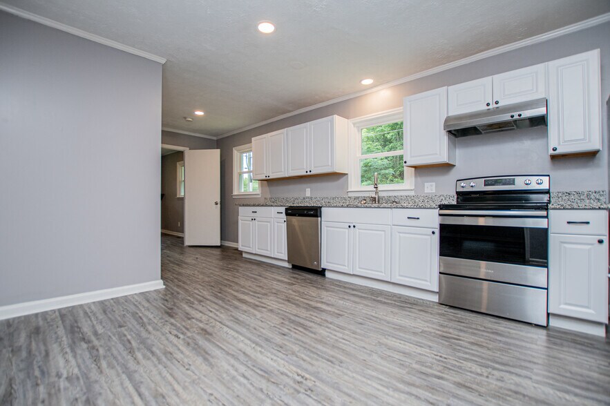 More Photos Of 2932 US-27, Buchanan Office For Sale