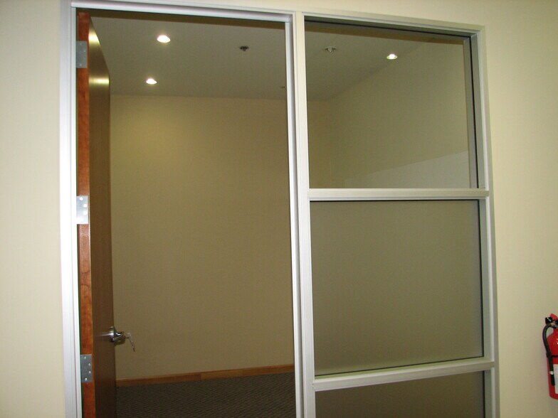 More Photos Of 9650 Research Dr, Irvine Office For Lease