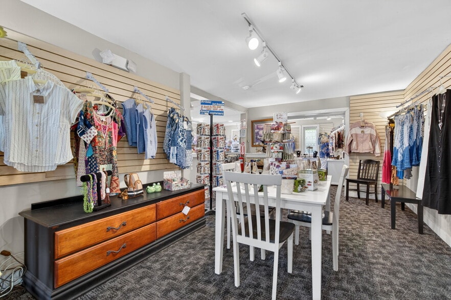More Photos Of 211 W Railroad Ave, Bartlett Storefront Retail Residential For Sale