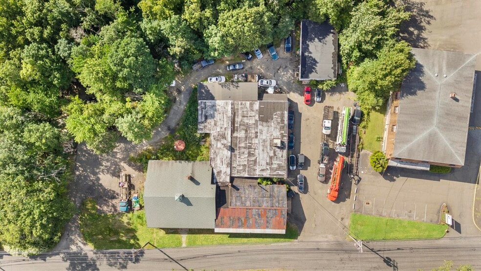 More Photos Of 435 Bridgeport Ave, Shelton Warehouse For Sale