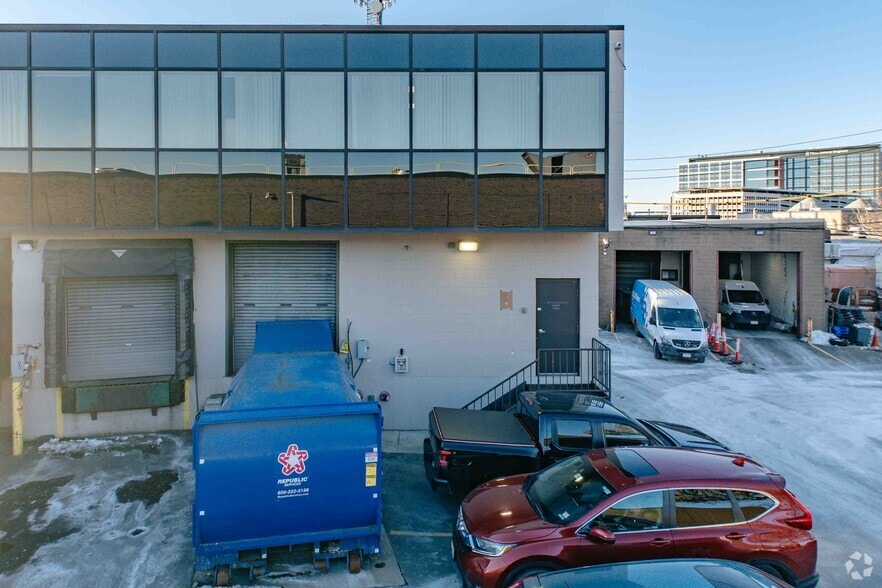 More Photos Of 10 Dorrance St, Boston Manufacturing For Lease
