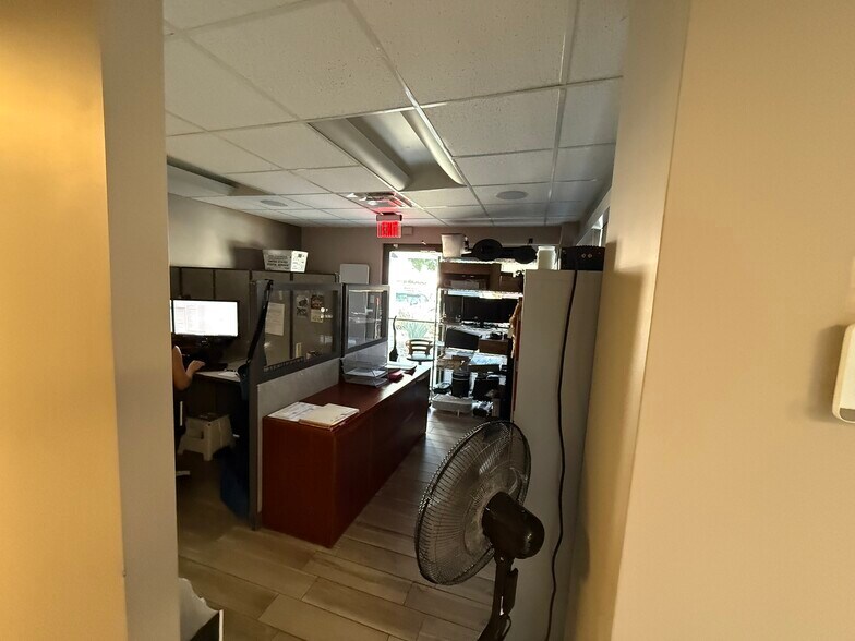 More Photos Of 402 E Southern Ave, Tempe Office For Lease