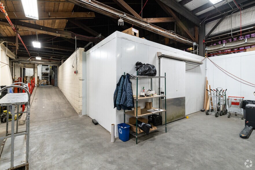 More Photos Of 175 Lake Ave, Staten Island Warehouse For Sale