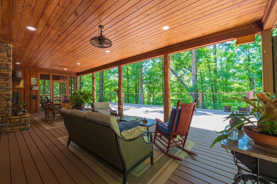 More Photos Of 1638 Old Minor Rd, Culloden Specialty For Sale