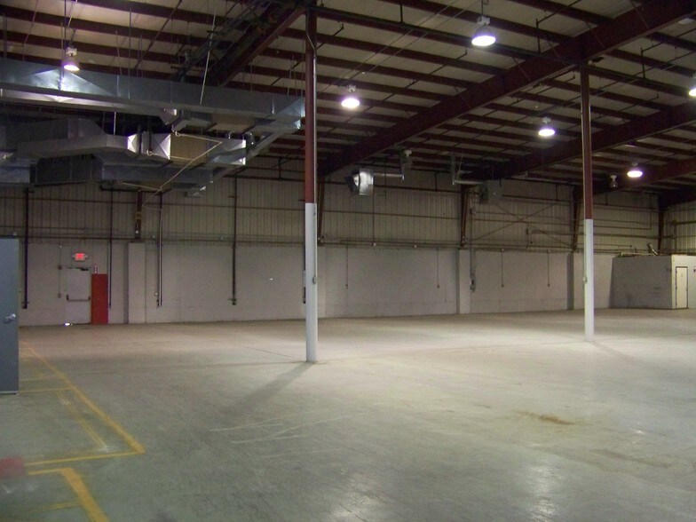 More Photos Of 380 Lapp Rd, Malvern Warehouse For Sale