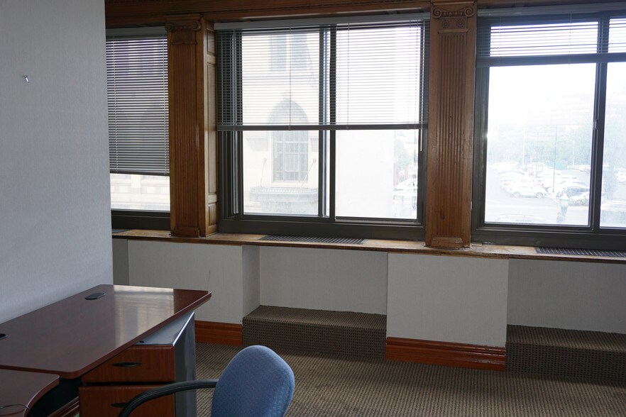 More Photos Of 119-121 E Water St, Syracuse Office Residential For Lease