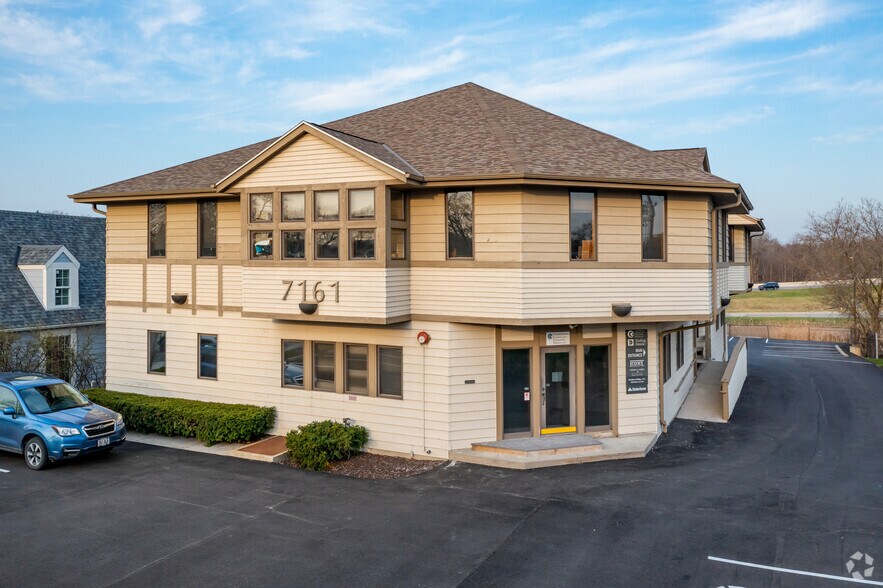 More Photos Of 7161 N Port Washington Rd, Glendale Office For Lease