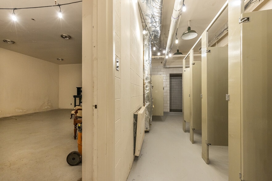 More Photos Of 8871 Griffith Rd, Nashville Warehouse For Sale