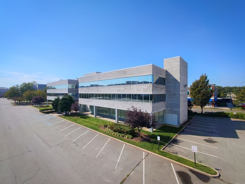 More Photos Of 1305 Franklin Ave, Garden City Office For Lease