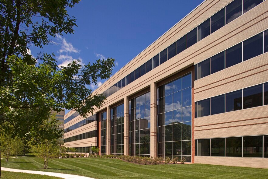 More Photos Of 3901 Calverton Blvd, Calverton Coworking Space