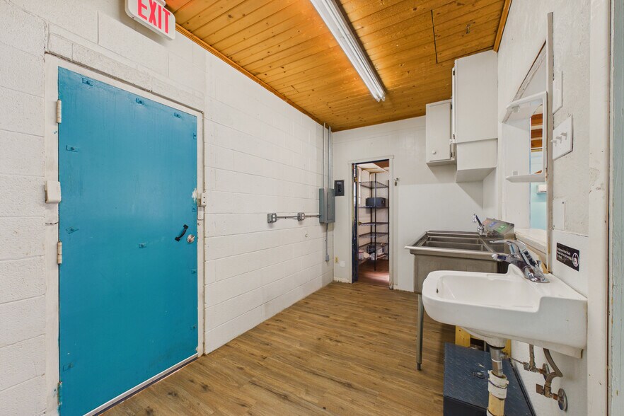 More Photos Of 2525 Sudderth Dr, Ruidoso General Retail For Sale