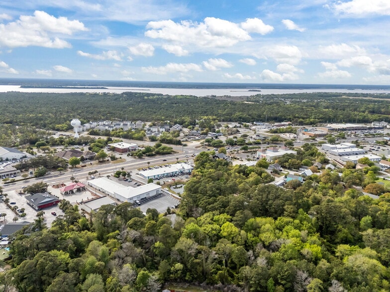 More Photos Of 1204 N Lake Park Blvd, Carolina Beach Light Distribution For Sale