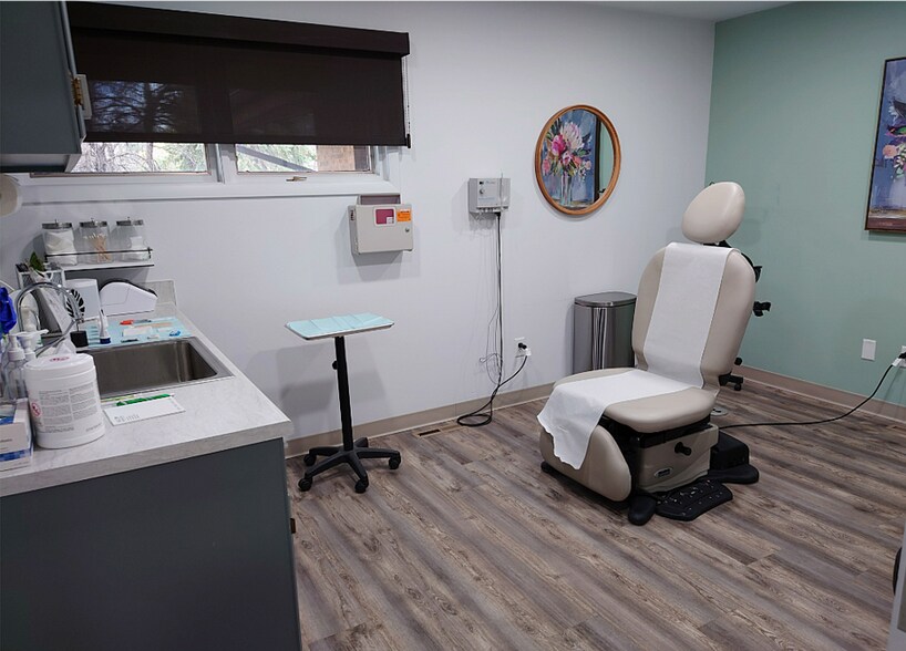 More Photos Of 1907 Boise Ave, Loveland Medical For Sale