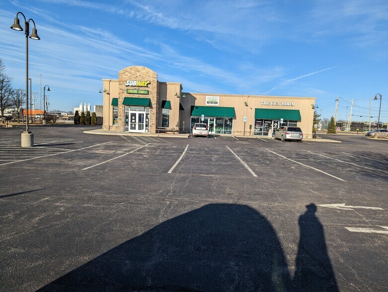 Primary Photo Of 739 W Cherry St, Sunbury Health Club For Lease