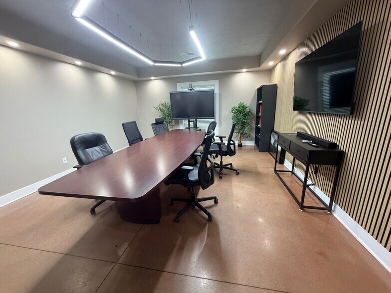 More Photos Of 4450 Monroe St, Hooven Truck Terminal For Sale