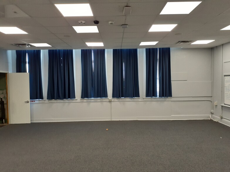 More Photos Of 801 N Wild Olive Ave, Daytona Beach Schools For Sale